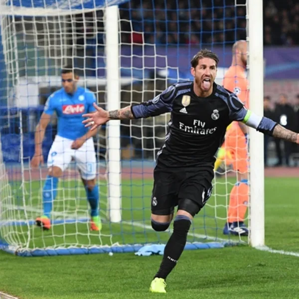 Real Madrid superó al Napoli 3 a 1 y se metió en la siguiente ronda