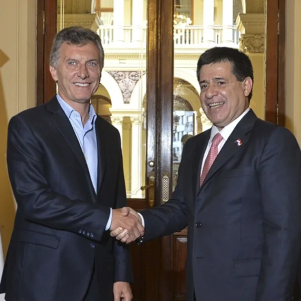 Viaje relámpago: ¿por qué irá Mauricio Macri a Paraguay?