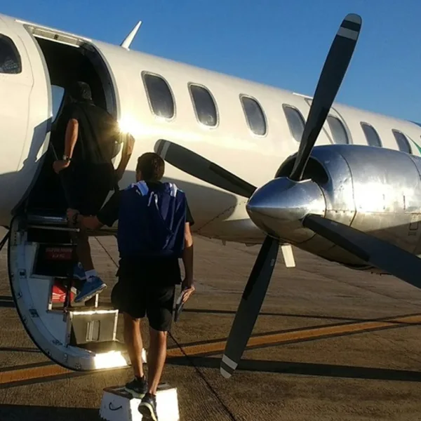 Pánico en un vuelo de Racing que podría haber terminado en tragedia