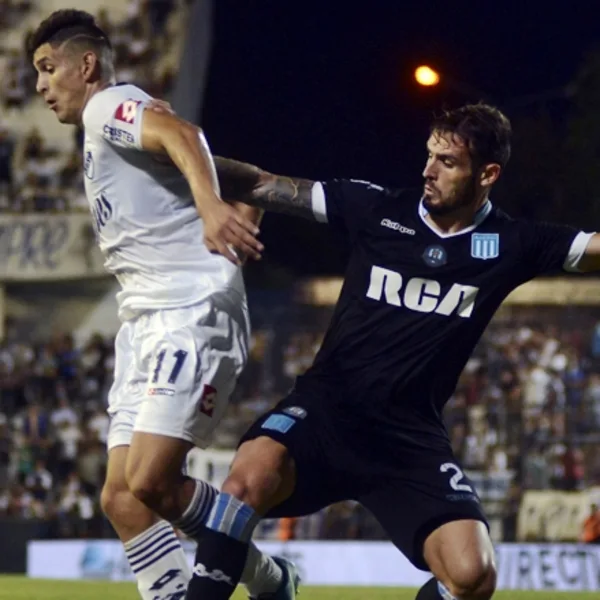 Milagro en el sur: con uno menos, Racing le dio vuelta el partido a Quilmes