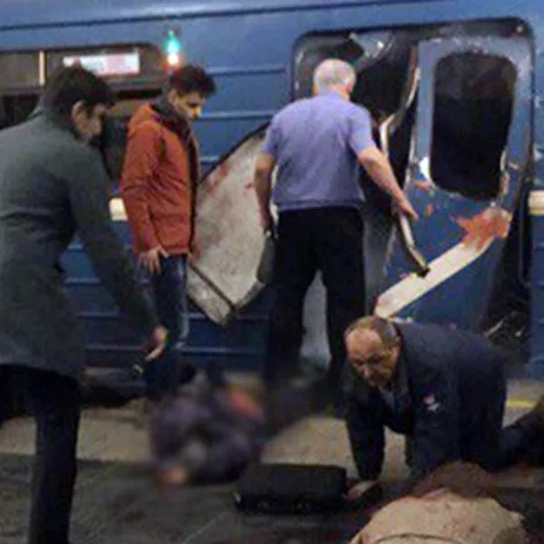 Pánico en Rusia: explotó una bomba en un subte y al menos 10 personas murieron