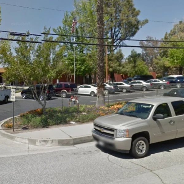 En una confusa situación, 2 personas fueron asesinadas en una escuela primaria en EEUU