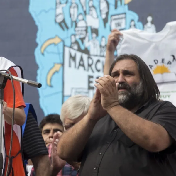 Tras el desalojo, convocan a un nuevo paro nacional docente