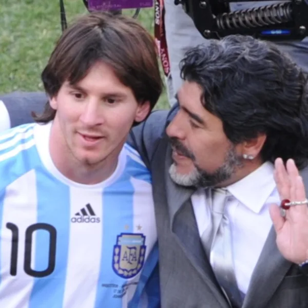 ¡Una genialidad! La pierna que unió a Maradona y Messi para siempre