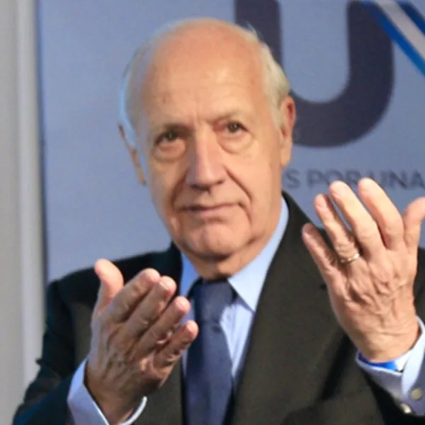 Lavagna comparó al Gobierno con "algunos esquemas de los '70 y  principios de los '90"