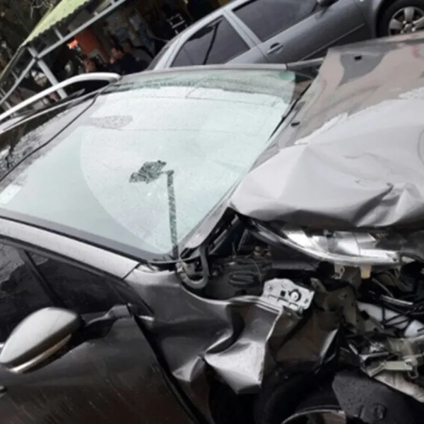 En la mira: Un menor de 13 años robó un auto y chocó