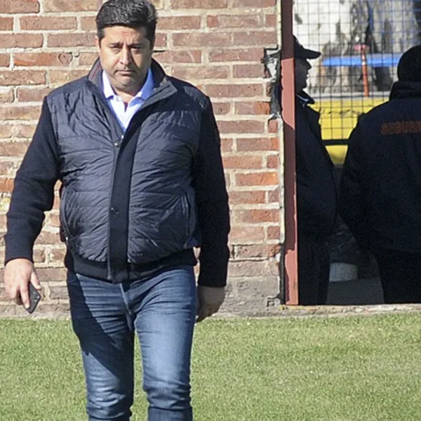 Boca volvió a entrenar en Buenos Aires: Angelici dijo presente y espera resolver la salida de Peruzzi