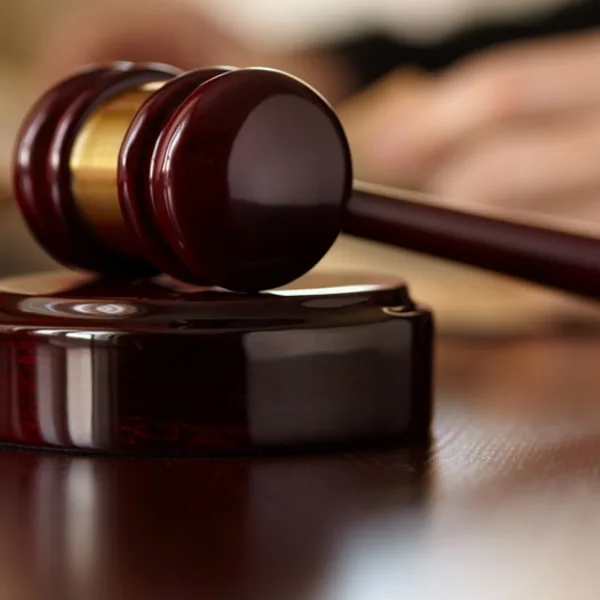 Lo condenaron tras abusar de menores, filmarlos y divulgar el contenido