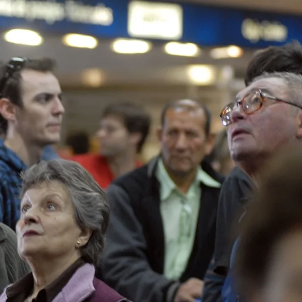 Aerolíneas Argentinas suspende los vuelos a Caracas