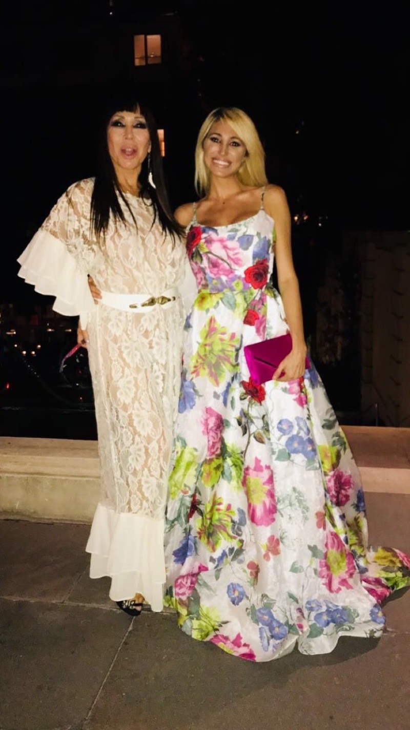Viki con su amiga 'Mo'│Foto: Instagram @victoriajesusxipolitakis