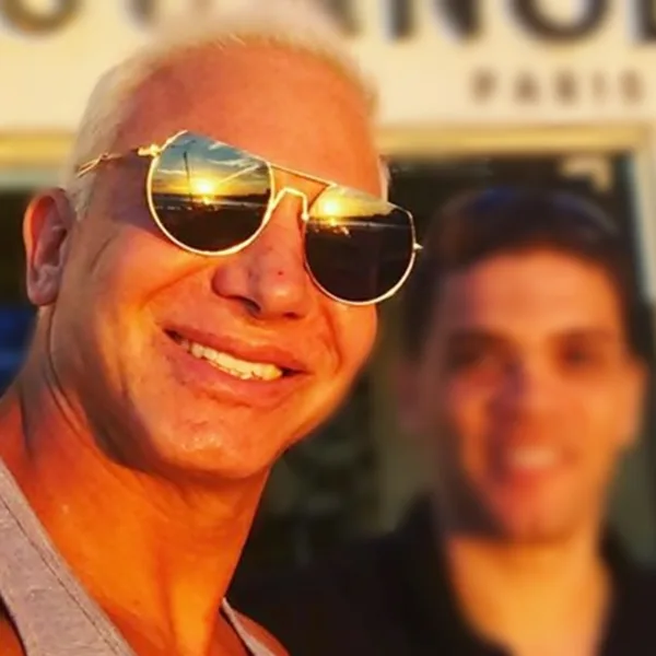 ¡Arde el verano! Flavio Mendoza se desnudó para Instagram