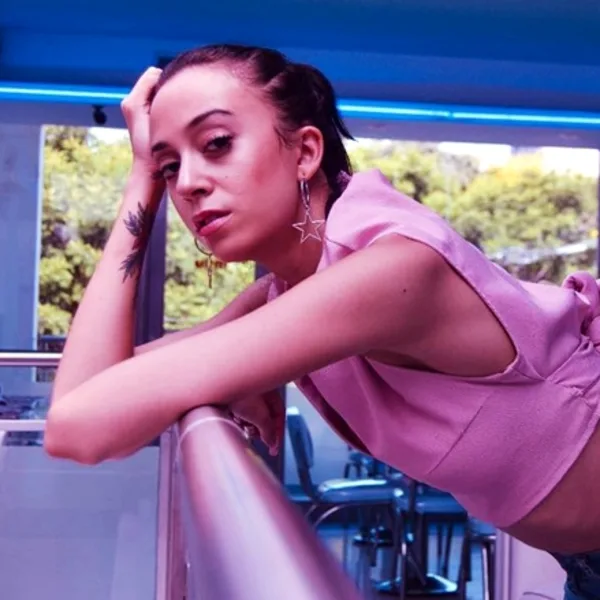 ¿Se viene el rubio? Nai Awada con un nuevo cambio de look en mente