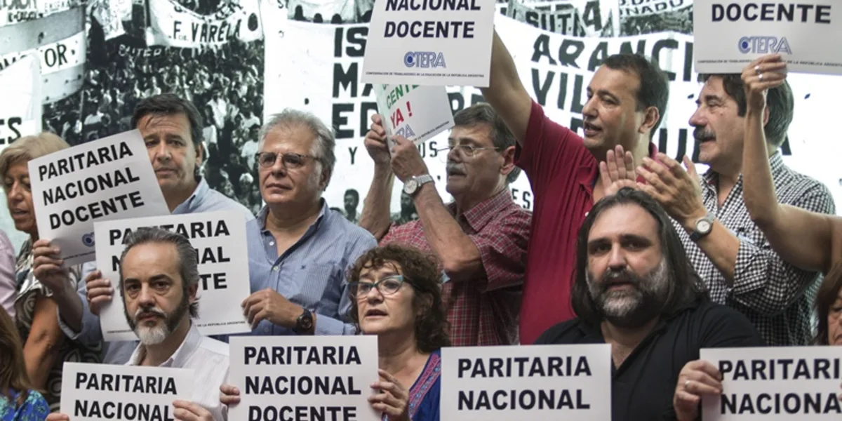 Los docentes cumplieron el paro nacional de 48 horas | Filo News