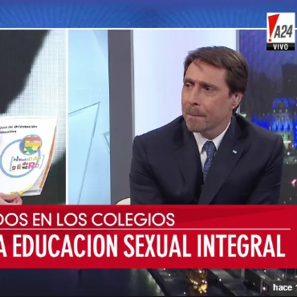 Ola de denuncias sobre abuso pero Laje sigue hablando de "Ideología de género"