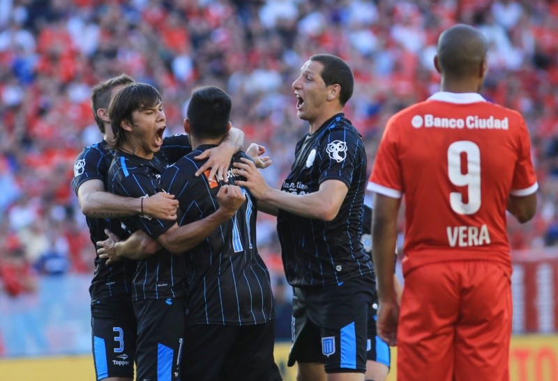El festejo de gol frente a Independiente, antes de salir por una lesión│Foto: NA