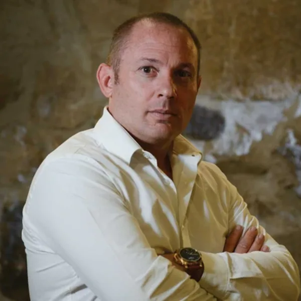 D´Alessio: “Cuando se pide dinero a una persona es para ver de dónde sale”