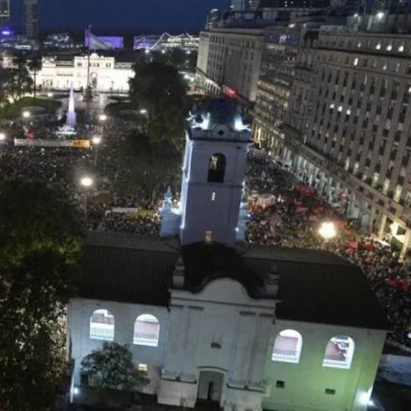 Fue multitudinaria la marcha de mujeres contra el patriarcado y el ajuste