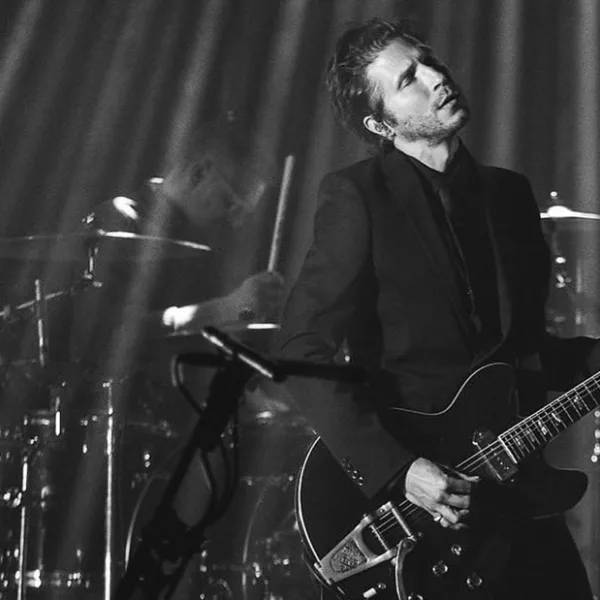 Interpol llegó al Lollapalooza para presentar su nuevo single “Fine Mess”