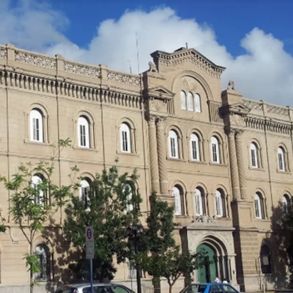 Investigan si una docente le envió un video hot a su alumno de 14 años