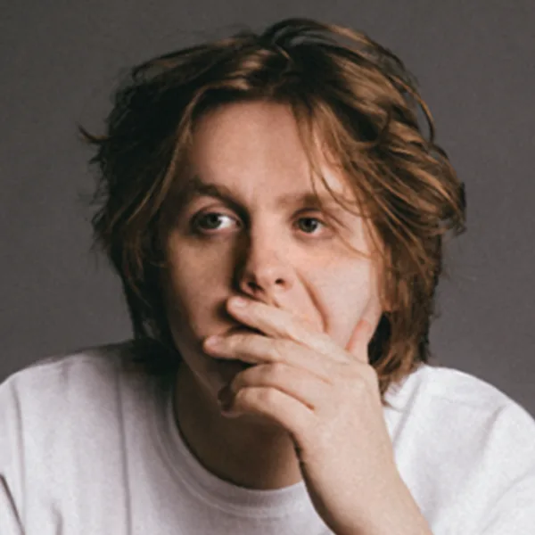 Lewis Capaldi lanza un nuevo single previo al lanzamiento de su álbum debut