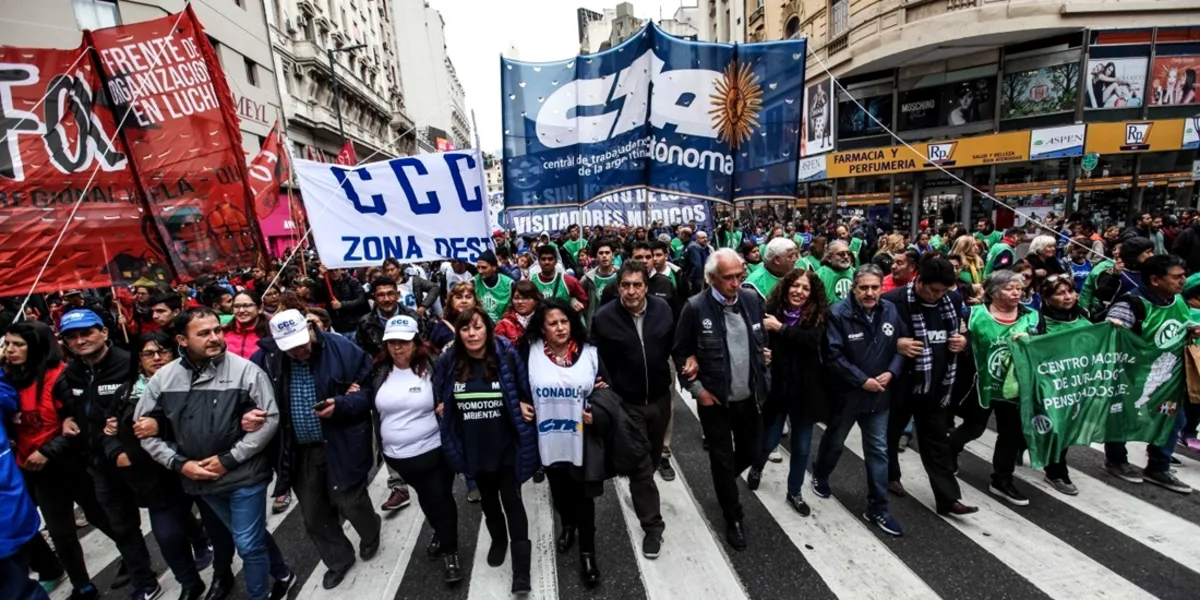 ATE anuncia un paro nacional con movilización para el martes 10 de ...