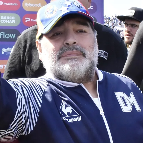 Incertidumbre por el futuro de Maradona en Gimnasia: hoy podría confirmarse su salida
