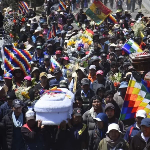 Nuevas manifestaciones en Bolivia piden la renuncia de Jeanine Añez