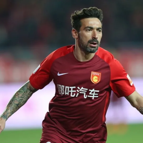 Lavezzi jugó su último partido en China y anticipó: "Casi seguro me retire"