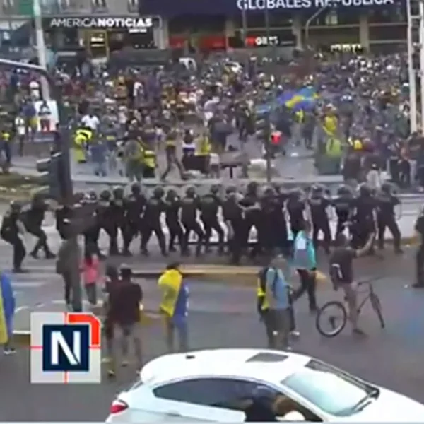 Incidentes en el Obelisco en los festejos del Día del Hincha de Boca