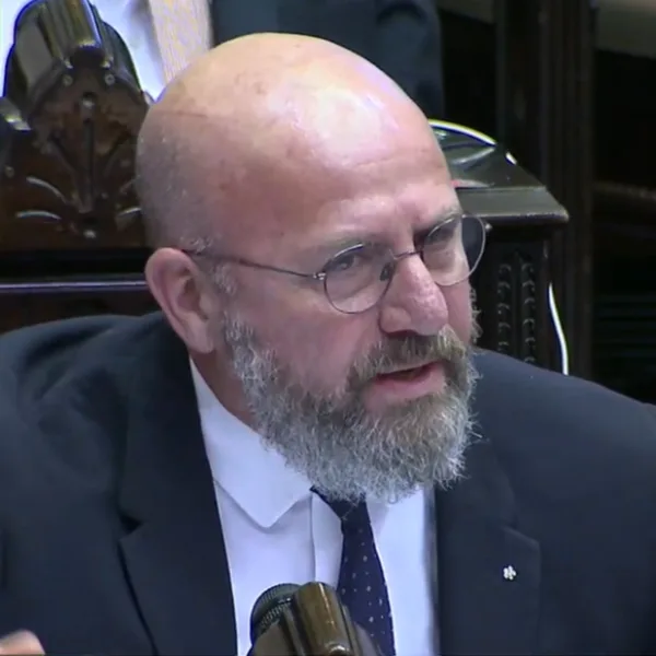 El proyecto de un diputado del PRO para que los políticos congelen sus sueldos