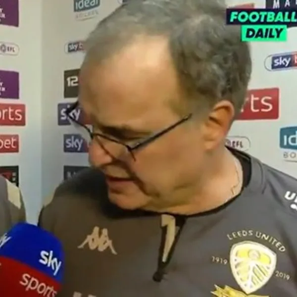 La insólita corrección de Bielsa a su traductor en medio de una entrevista