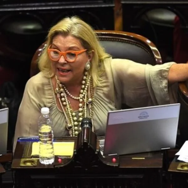 Carrió dejó de ser diputada: “Mis disculpas a quienes me odian”