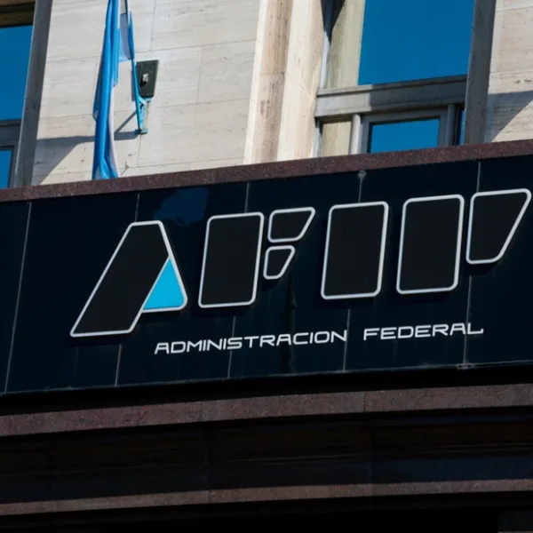 En los primeros días de abril, la recaudación tributaria cayó un 28,3%