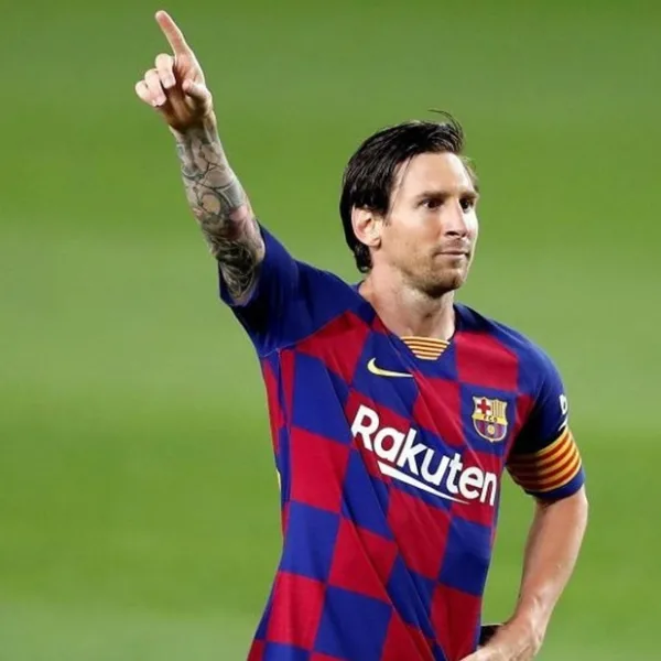 Messi en el triunfo de Barcelona: tackle, jugada maradoneana y festejo a lo Travolta
