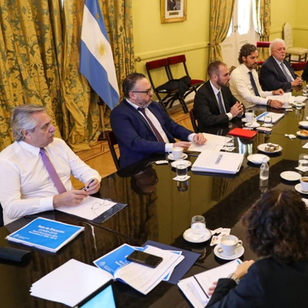 El Gobierno lanza 5 gabinetes de gestión para reactivar la economía