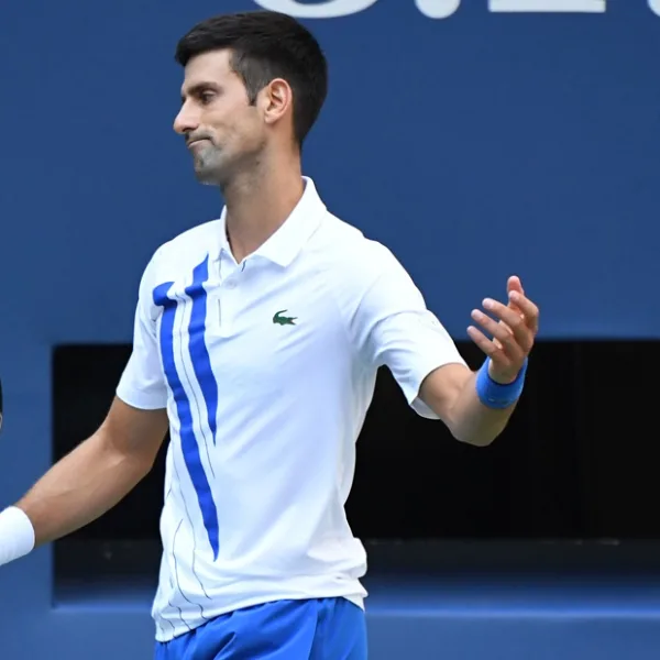 Tras ser descalificado del US Open, Novak Djokovic pidió perdón y dijo que lo toma "como una lección"