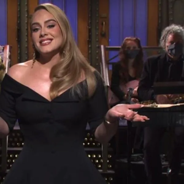 Tras un descanso de varios años, Adele reapareció y lo hizo en Saturday Night Live