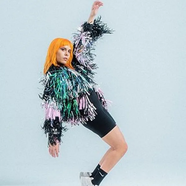 Lucía Tacchetti presenta su disco "ELETÉ" en un show vía streaming