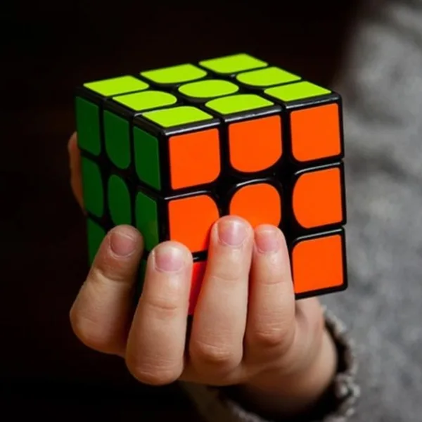 Se viene la película del cubo de Rubik, el juguete más vendido del mundo