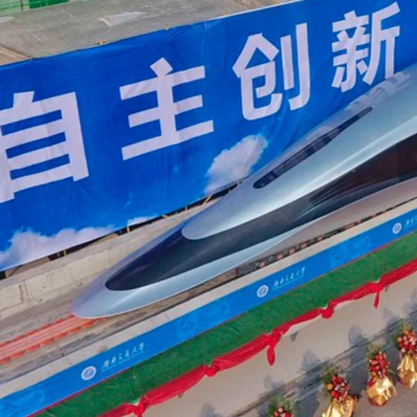 El nuevo tren que presento China: levita y alcanza los 620 kilómetros por hora