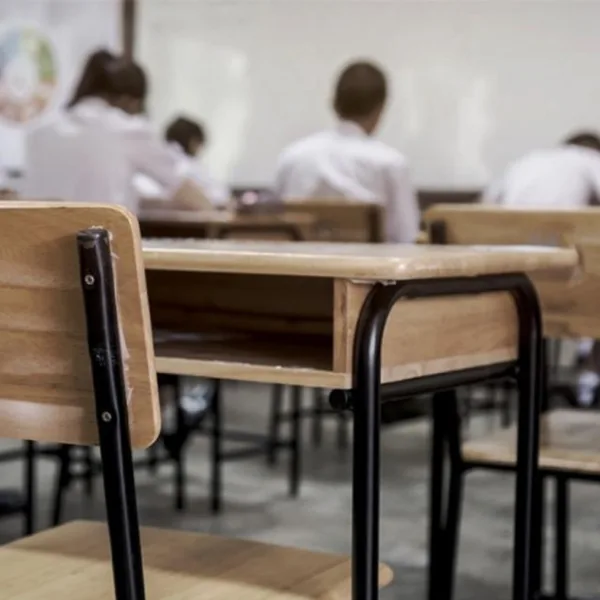 Padres podrán pedir licencia cuando sus hijos no tengan clases presenciales