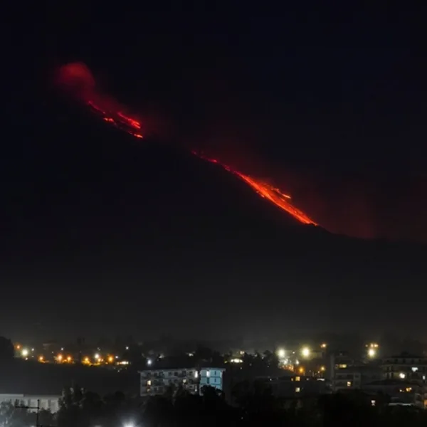 Las impactantes imágenes de la erupción del volcán Etna