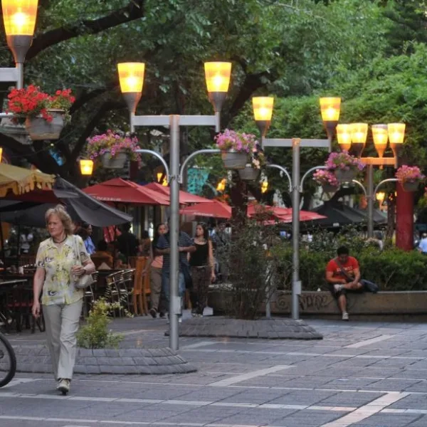 Turismo en Mendoza: piden reabrir el sector para población chilena vacunada