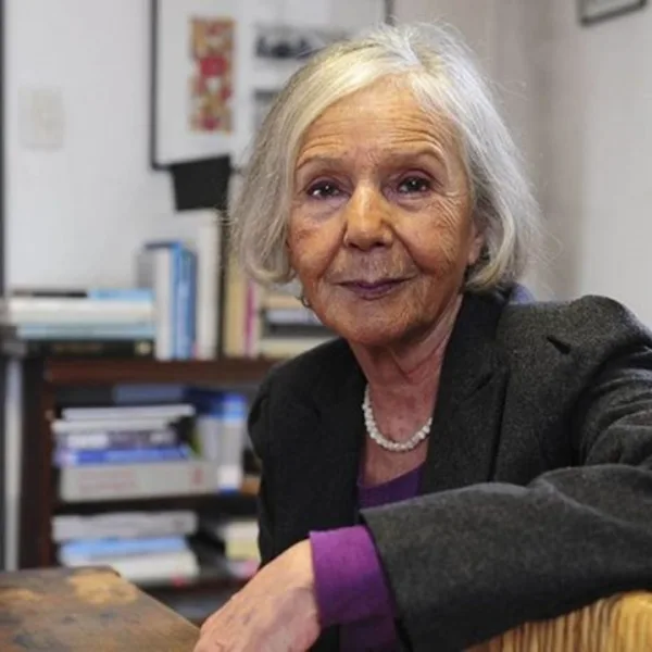 Beatriz Sarlo: "No debí decir 'por debajo de la mesa'"