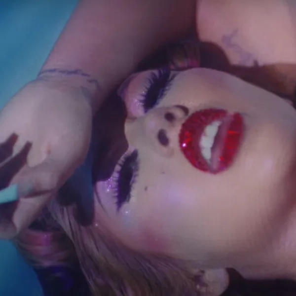 Kali Uchis presentó el video de "Telepatía", su nuevo éxito