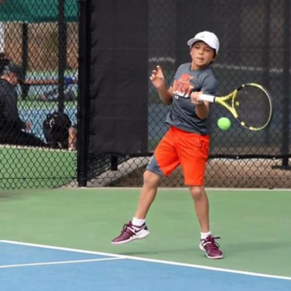 Teodor Davidov, el niño prodigio del tenis que puede cambiar el deporte