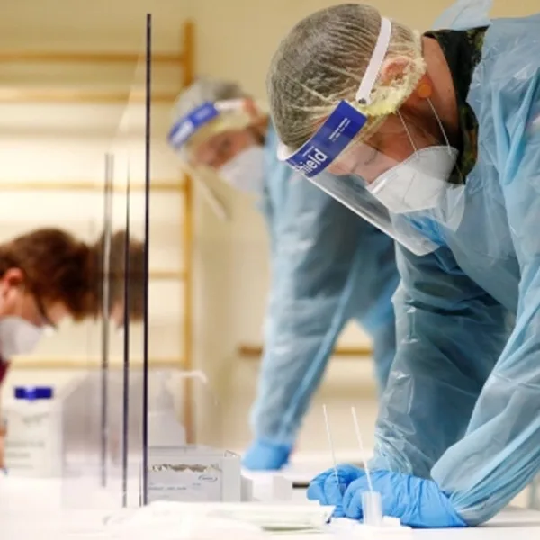 Récord de muertes diarias por Covid-19 en Uruguay y Paraguay