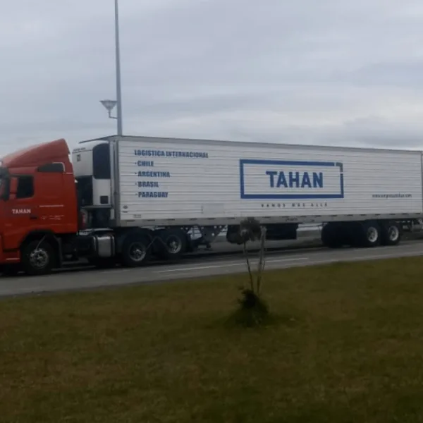 Mendoza: Una empresa busca lograr que más mujeres manejen camiones