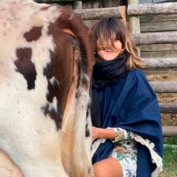 Calu Rivero y su nueva vida en José Ignacio: conectando con la naturaleza y ordeñando
