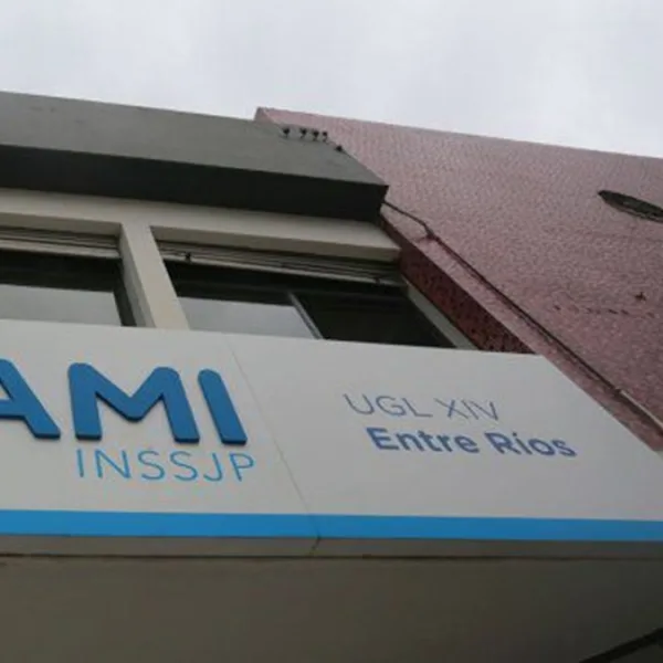 PAMI lanza la "plataforma educativa digital más grande de América Latina"
